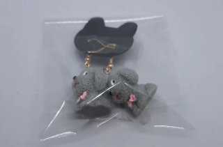 PENDIENTES EN FORMA DE PERRITO DE PELAJE GRIS
