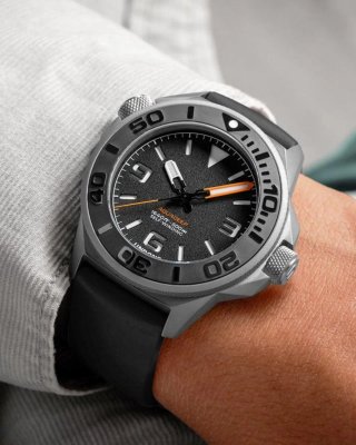 Reloj UNDONE AQUADEEP