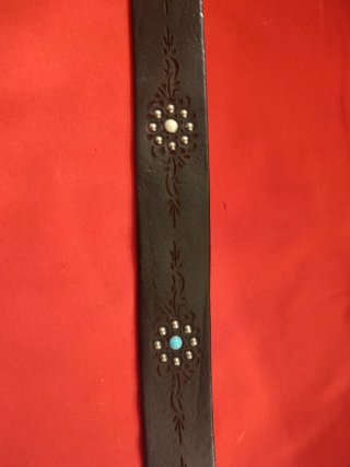 Cintura in pelle nera con fibbia argento