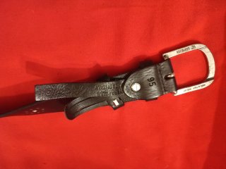 Cintura in pelle nera con fibbia argento