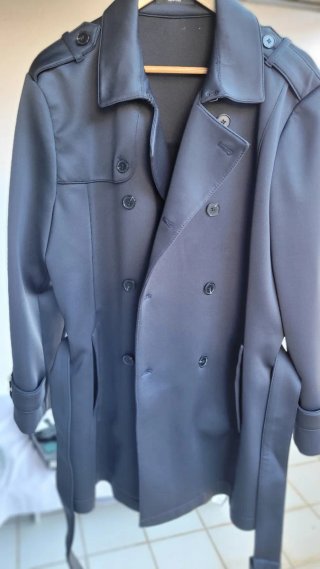 Vendo Gabardina azul marino corta,XL