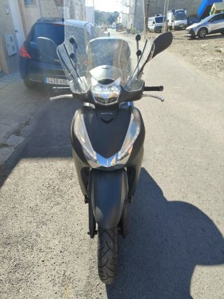 Honda SH 300 Scooter Negra Automática