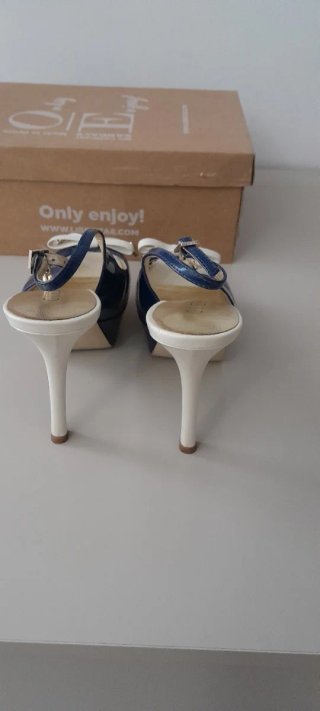 Décolleté Guess Blu/Bianco