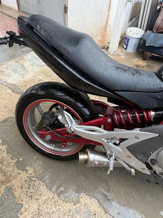Kawasaki ER-6N leer descripción