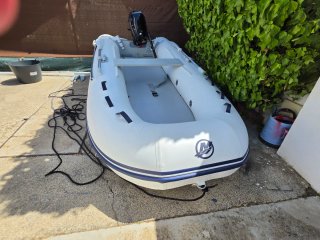Zodiac 3.20 con motor Mercury 6cv