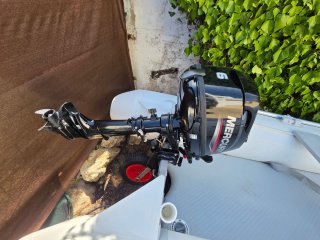 Zodiac 3.20 con motor Mercury 6cv