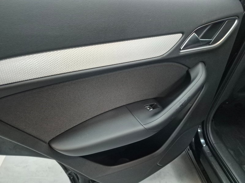 Audi Q3 2.0 TDI Ambition quattro S-T 2011, foto 31
