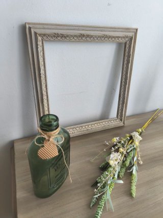 Marco de madera vintage beige