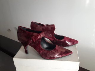 Scarpe con tacco rosse