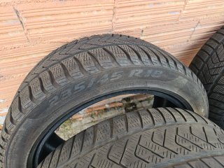 Neumáticos invierno Pirelli Sottozero 3 235/45 R18
