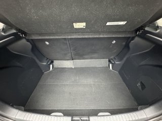 Toyota Yaris 1.5 120H Business Plus