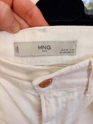 Pantalón vaquero corto Mango Talla 40