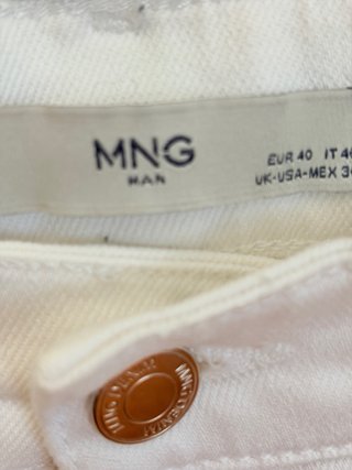 Pantalón vaquero corto Mango Talla 40