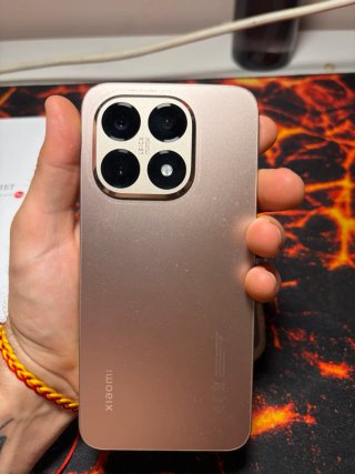 Xiaomi 15T Con Seguro, Fundas y Cargador.