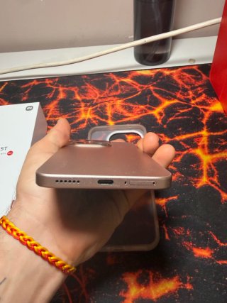 Xiaomi 15T Con Seguro, Fundas y Cargador.