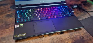 Portatil GIGABYTE AERO 15 OLED XC