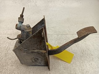 PEDAL EMBRAGUE LAND ROVER
