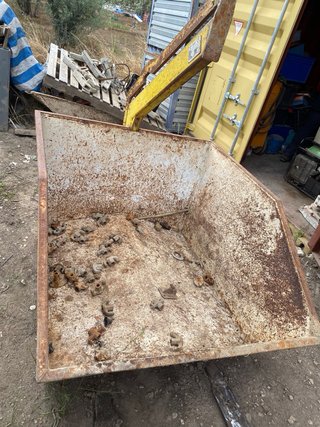 Se vende Escombrera de enganche rápido