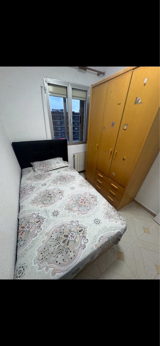Se alquila habitacion para pareja o individual