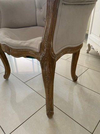 Sillón tapizado estilo Luis XV