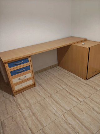 Escritorio juvenil con cajonera
