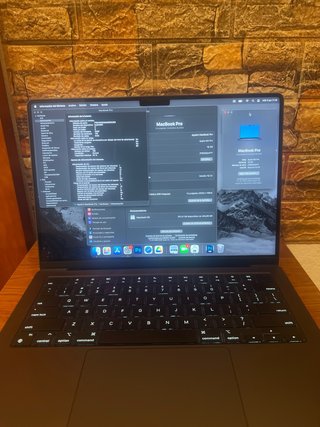 MacBook Pro M3 Pro 18GB RAM 512GB