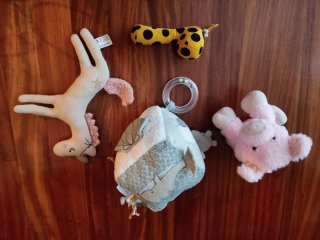 Juguetes apilables y encajables 0-2 años