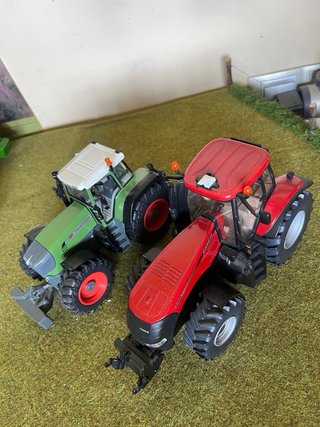 Lote tractores siku
