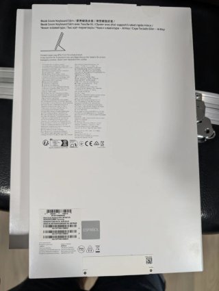 Samsung Galaxy Tab S11 12GB Gris. Incluye funda.