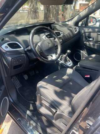 Renault Grand Scenic 2011