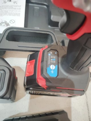 Pistola de Impacto Mukinta 68V con 2 baterías incl