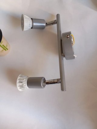 Foco Doble LED 25cm Nuevo. Incluye bombillas