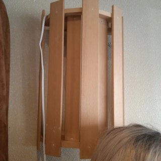 Lámpara de madera estilo nórdico