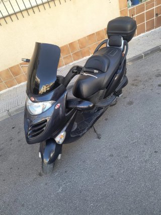 Kimco Grand Dink 125 Negra/Plata