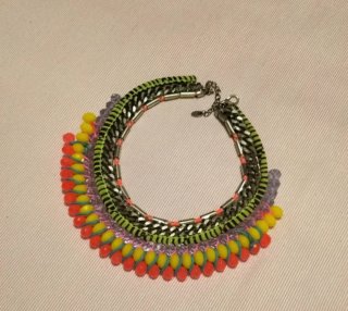 Collar llamativo multicolor