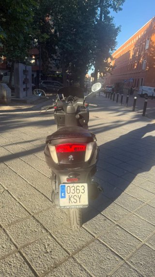 Peugeot CityStar 125i Negra