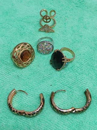 4 Anillos y pendientes vintage