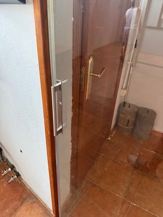 Cristalera con puerta corredera