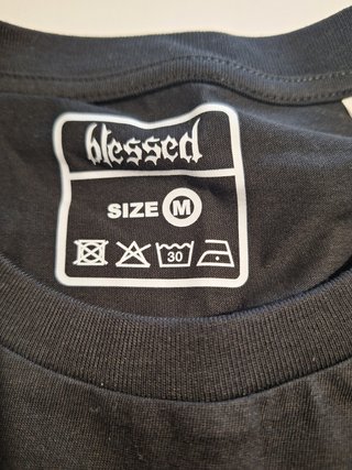 Camiseta BLESSED Negra y roja LIQUIDICACIÓN