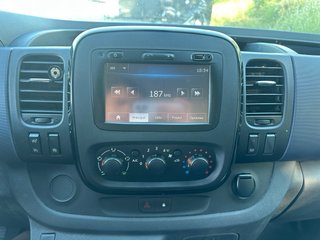 Opel Vivaro 2015