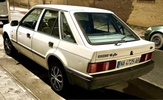 Ford Escort Ghia 1.6 gasolina