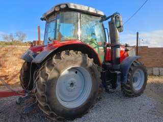 Tractor Massey Ferguson 136 CV