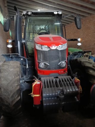 Tractor Massey Ferguson 136 CV