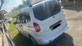 Ford E-Tourneo Courier 2015