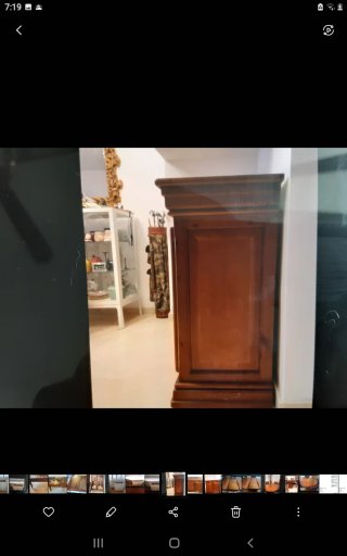 Mueble comedor y vitrina madera
