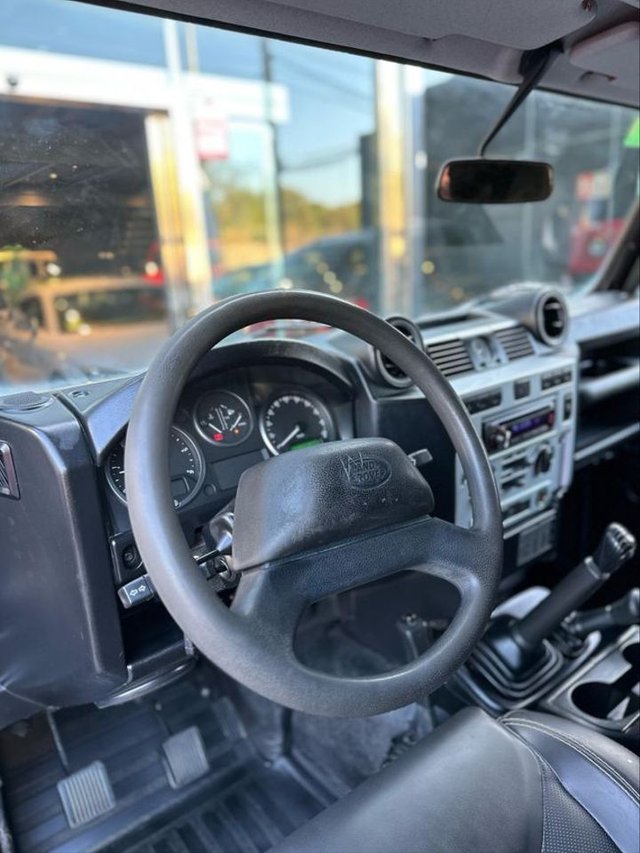 LAND-ROVER Defender 110 Doble CabinaCaja E