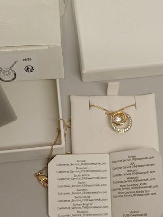 Collana Swarovski cerchi cristallo centrale oro