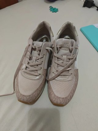 Tenis Michael Kors Rosa y Dorado