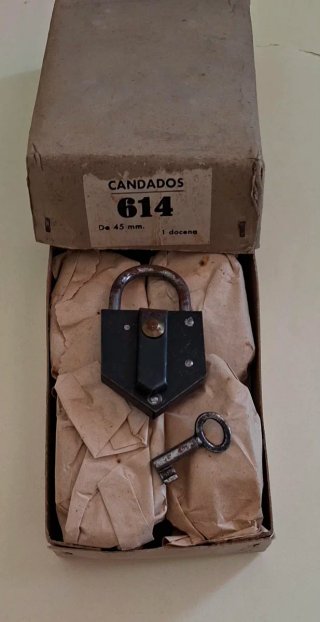 12 Candados Antiguos 45mm