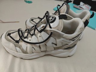 Tenis Michael Kors Blancos y Negros